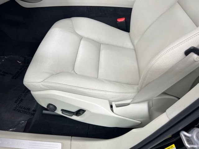 Used 2024 Volvo XC60 B5 Core w/ Protection Package Premier AWD/4WD image 14