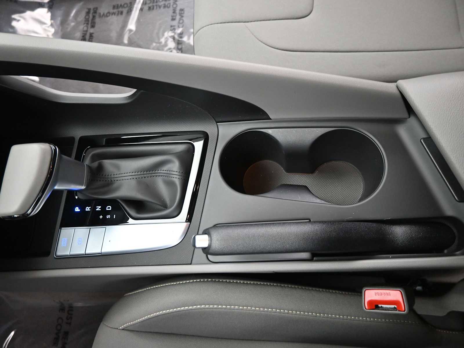 Certified 2025 Hyundai Elantra Sport image 20