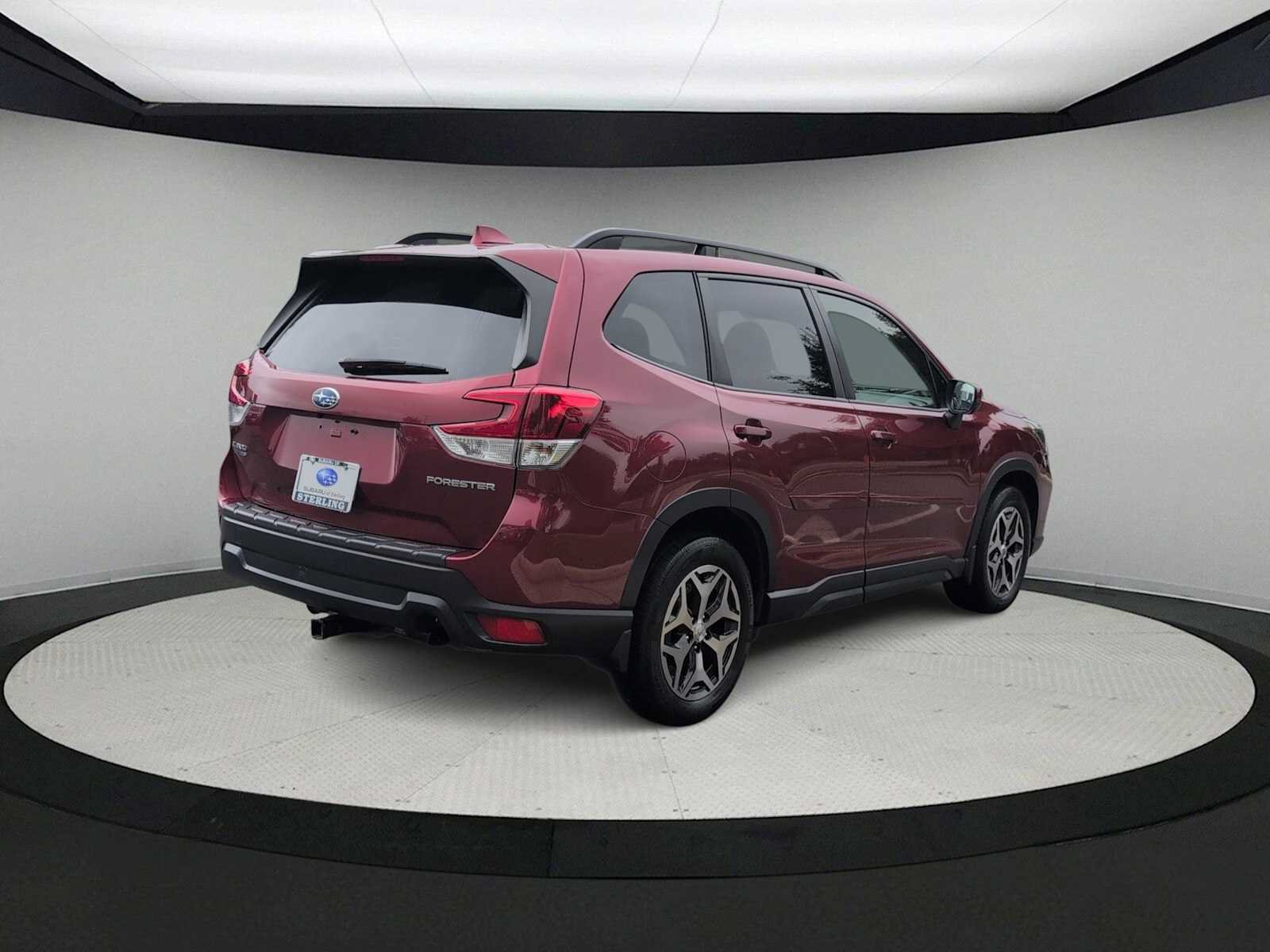 Used 2020 Subaru Forester Premium AWD/4WD image 8