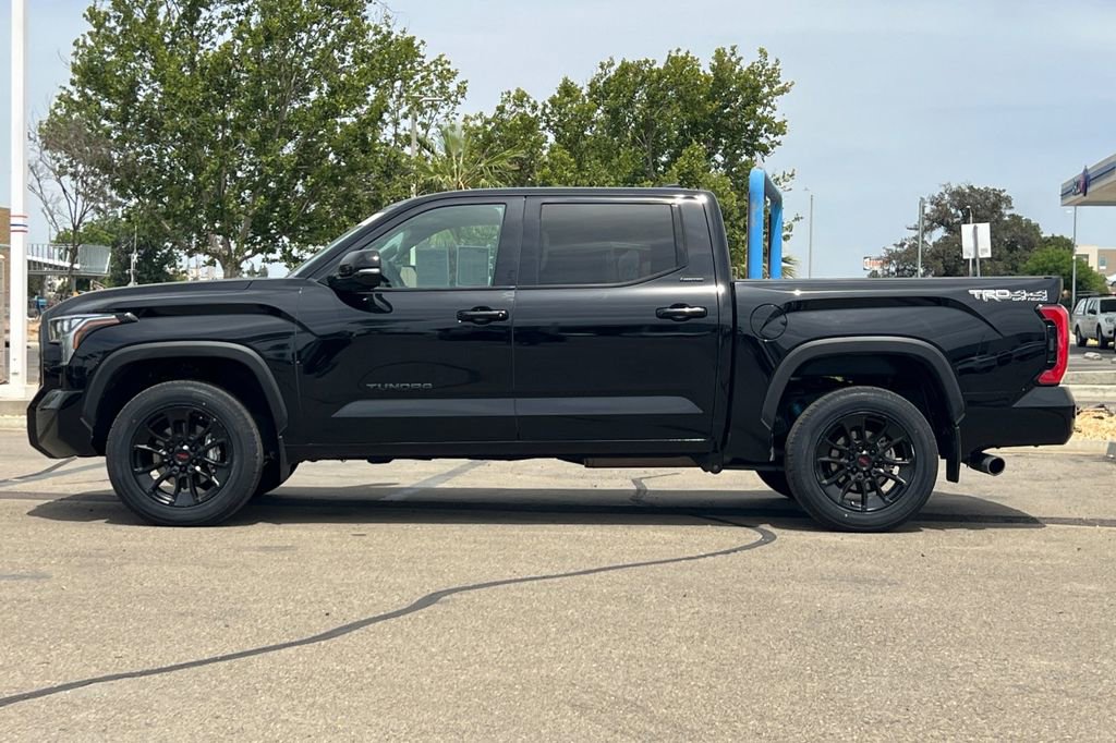 Used 2024 Toyota Tundra Limited w/ TRD Off-Road Package AWD/4WD image 9