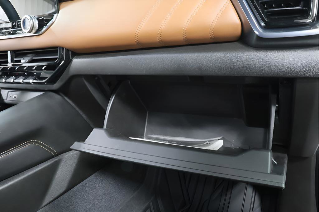 Used 2023 GMC Canyon AT4 w/ AT4 Premium Package image 31