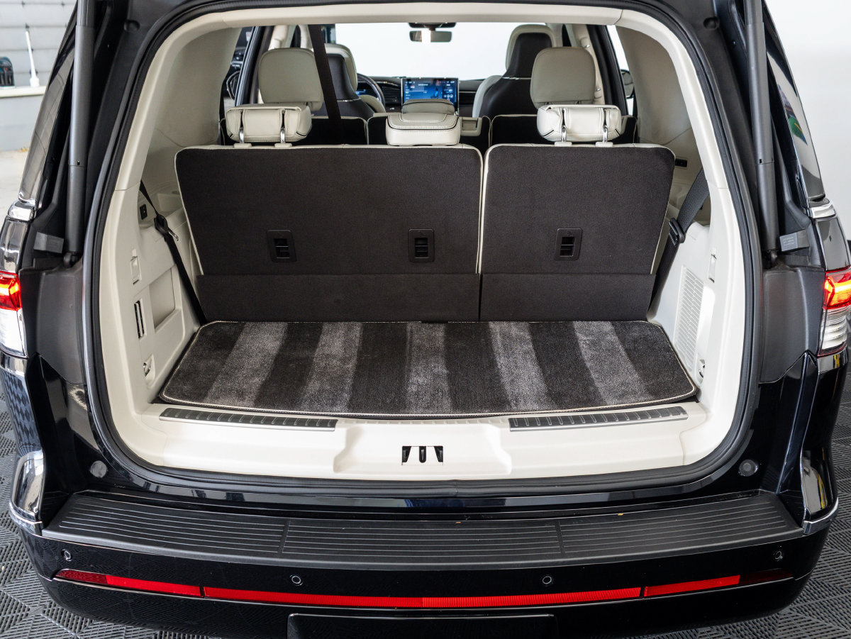 Used 2024 Lincoln Navigator Black Label AWD/4WD image 42