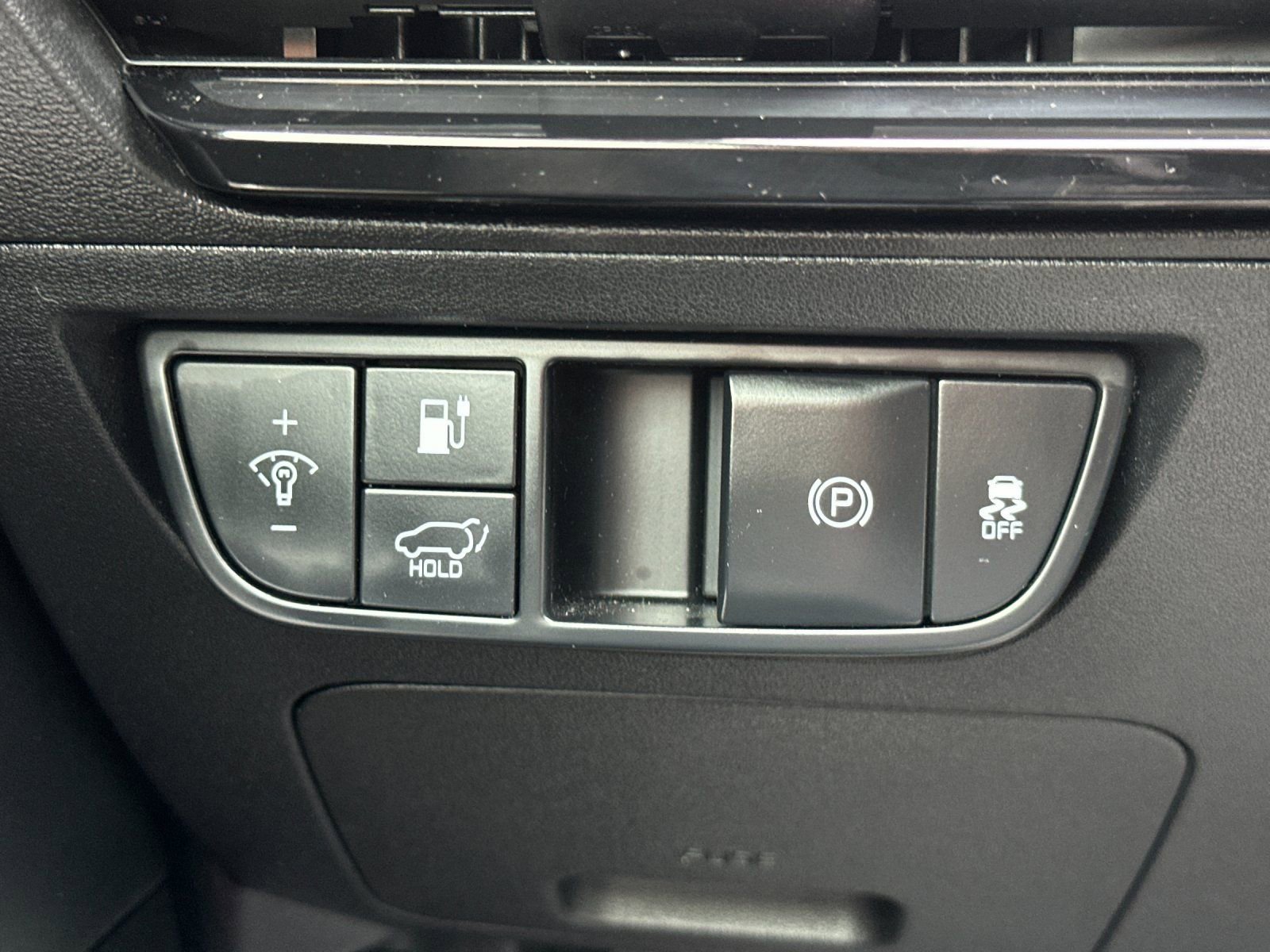 Certified 2024 Kia EV6 GT-Line w/ GT-Line White Seat Package image 34