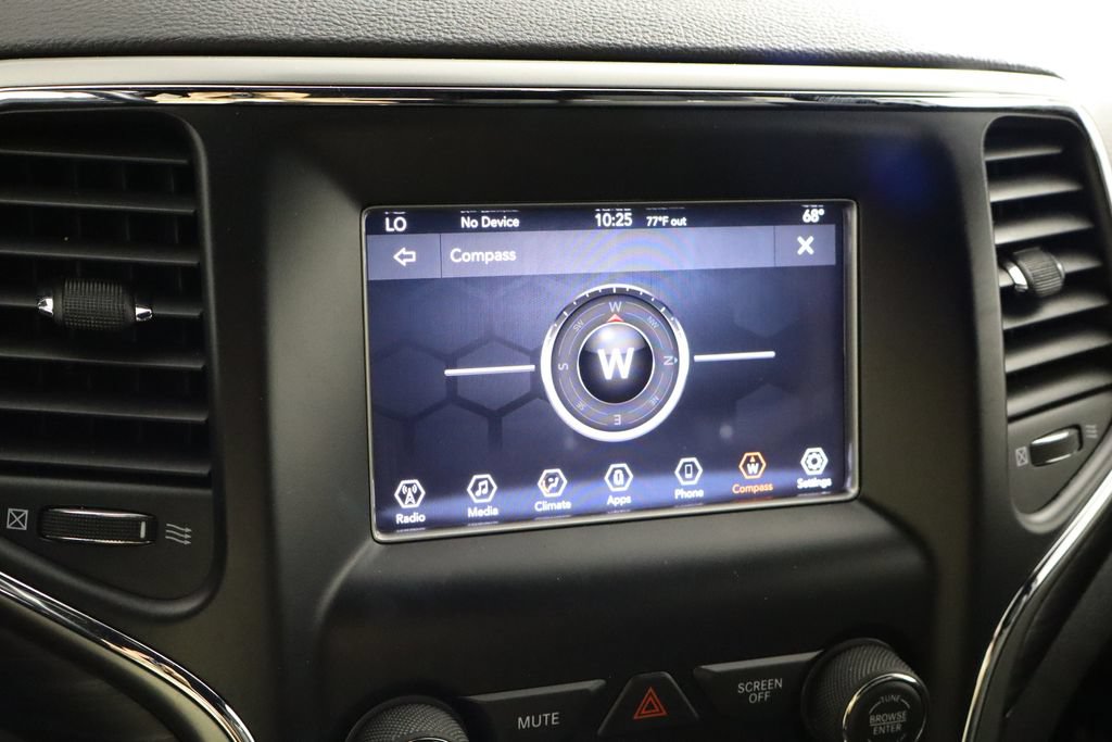Used 2020 Jeep Grand Cherokee Laredo AWD/4WD image 33