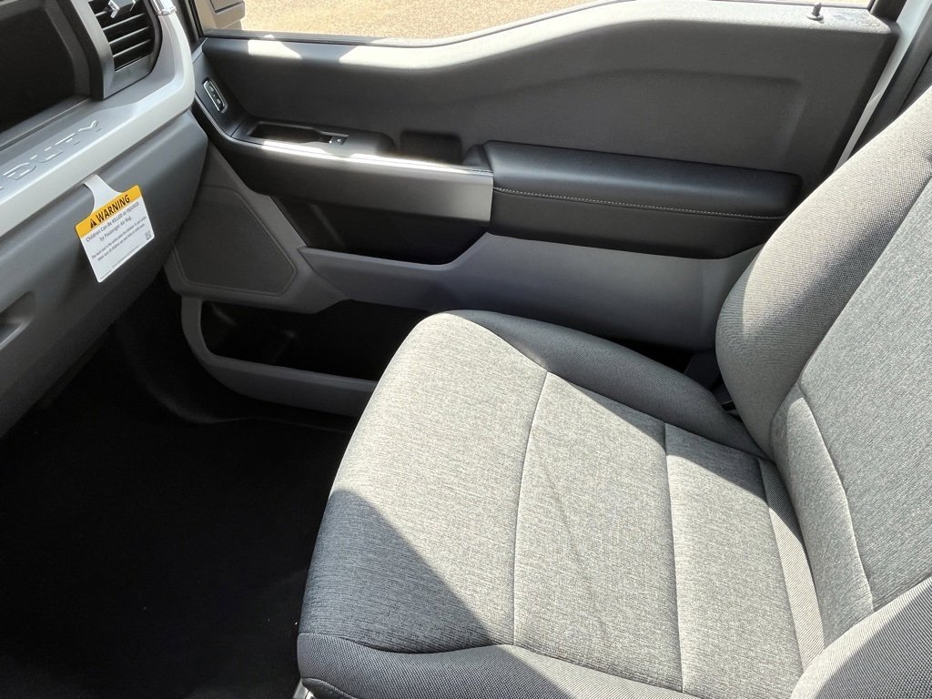 New 2026 Ford F350 4x4 Crew Cab Super Duty image 14