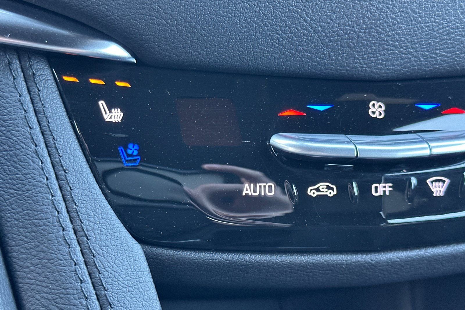 Used 2026 Cadillac XT5 Premium Luxury w/ Driver Assist Package AWD/4WD image 28