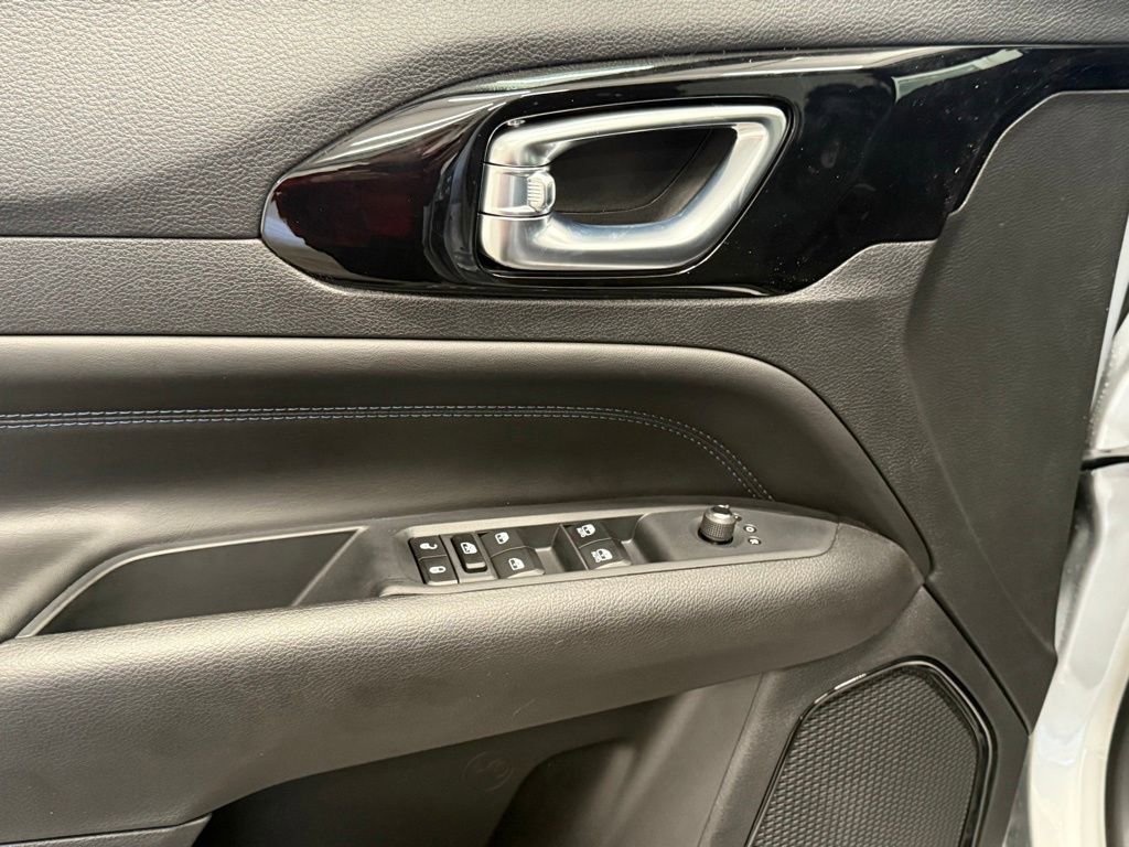 New 2026 Jeep Compass Latitude image 21