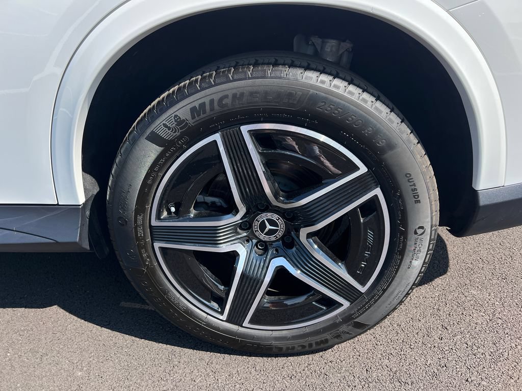 Used 2025 Mercedes-Benz GLC 300 4MATIC w/ AMG Line image 30