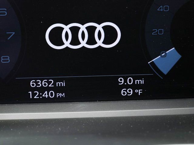 Used 2025 Audi Q3 2.0T Premium w/ Convenience Package AWD/4WD image 8