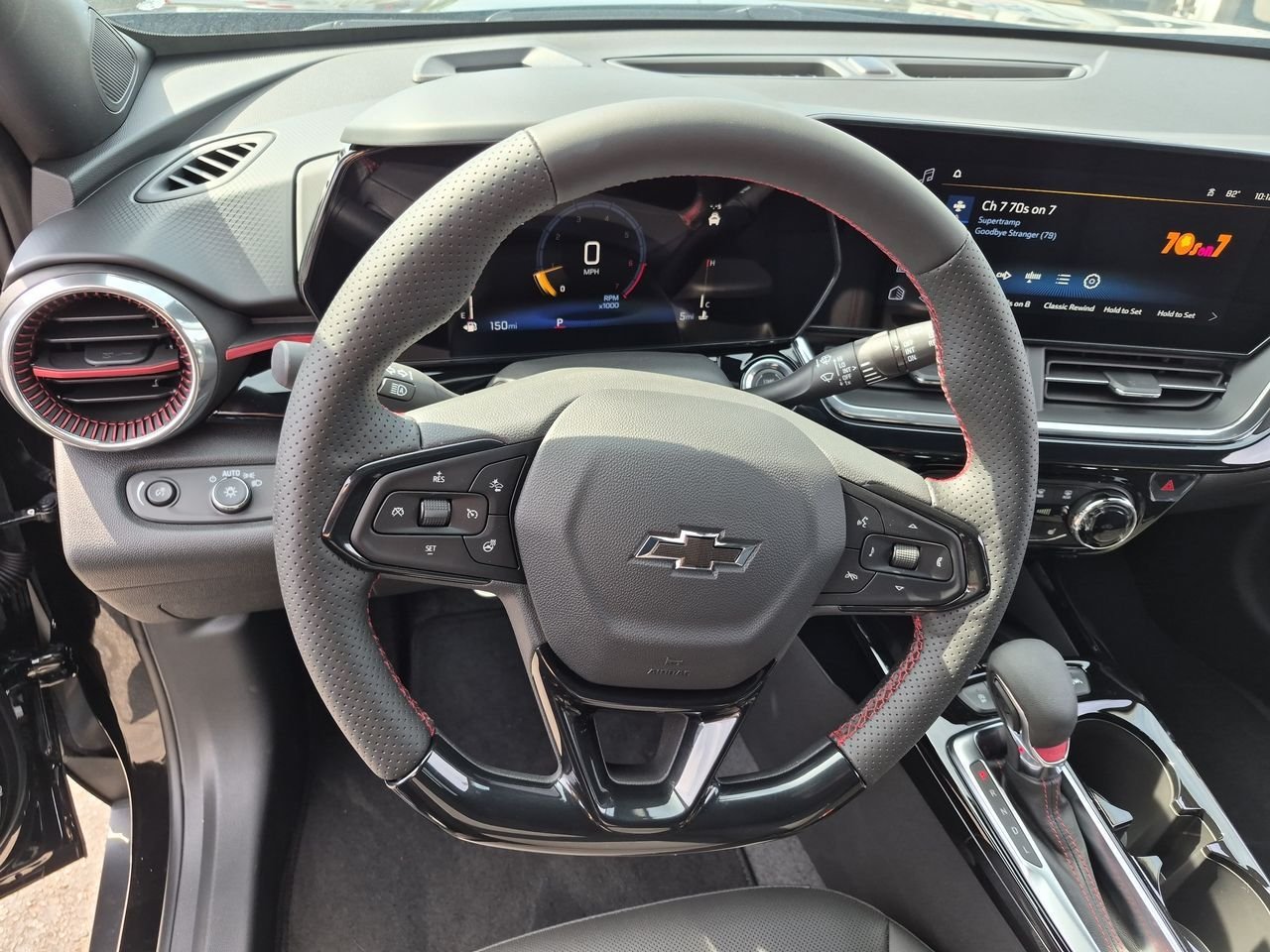 New 2026 Chevrolet Trax RS w/ Sunroof Package FWD image 11