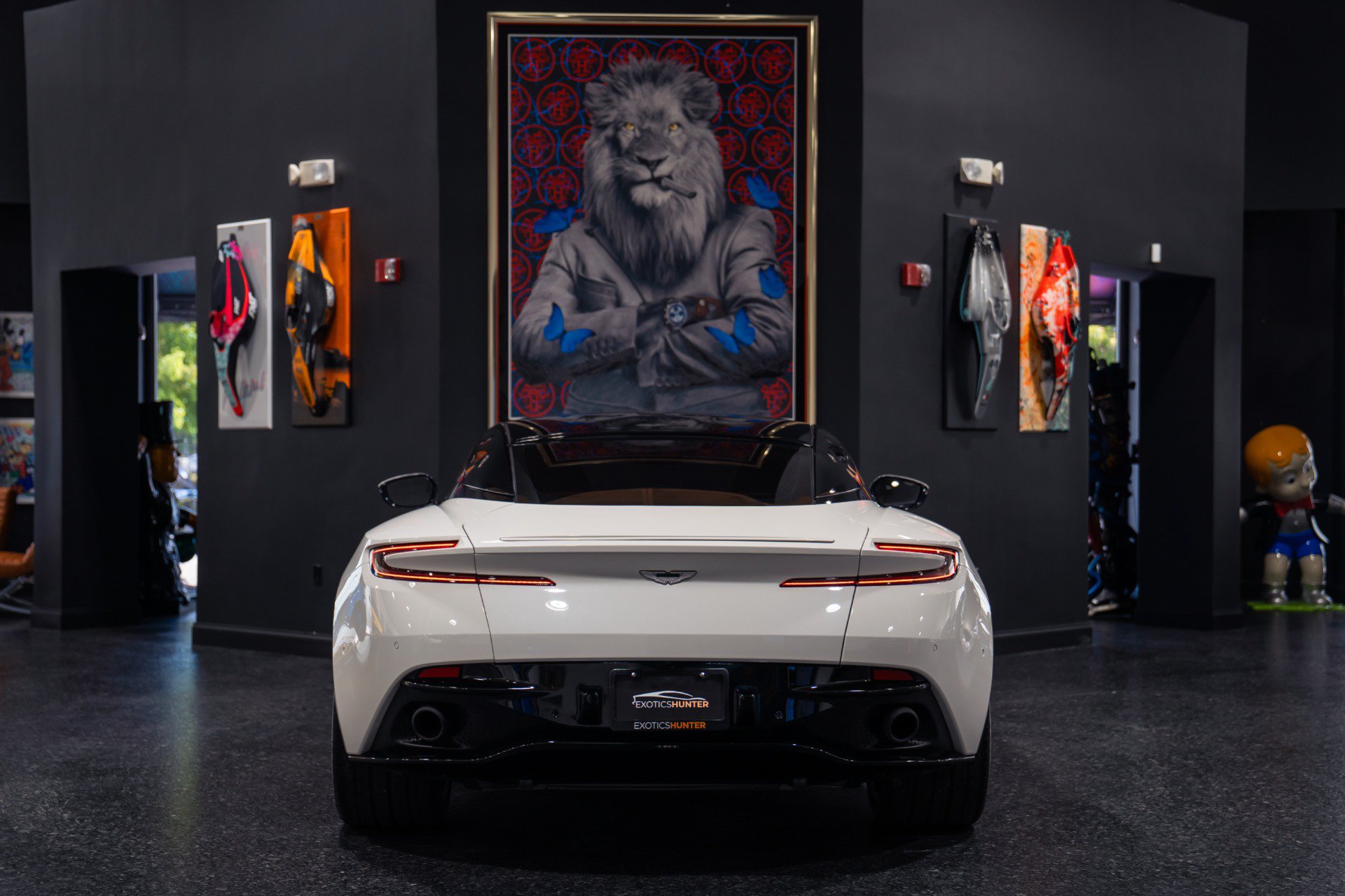 Used 2018 Aston Martin DB11 V12 RWD image 7