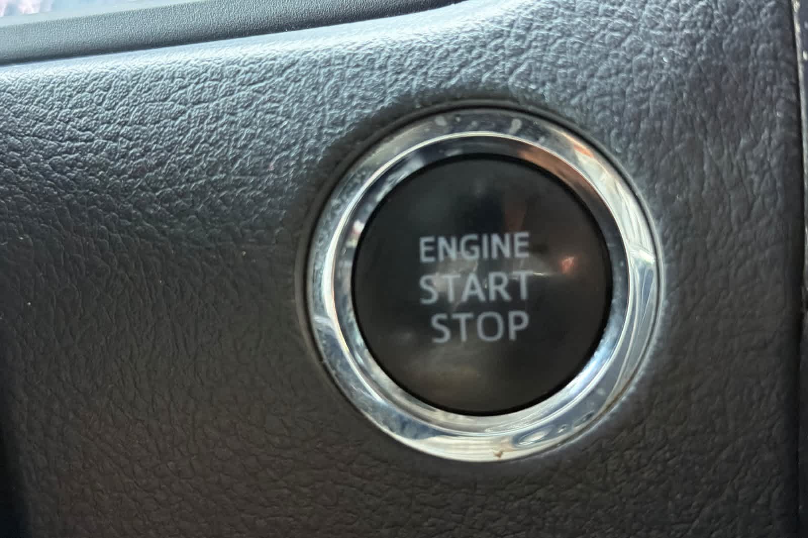 Used 2020 Toyota 4Runner TRD Off-Road Premium AWD/4WD image 25