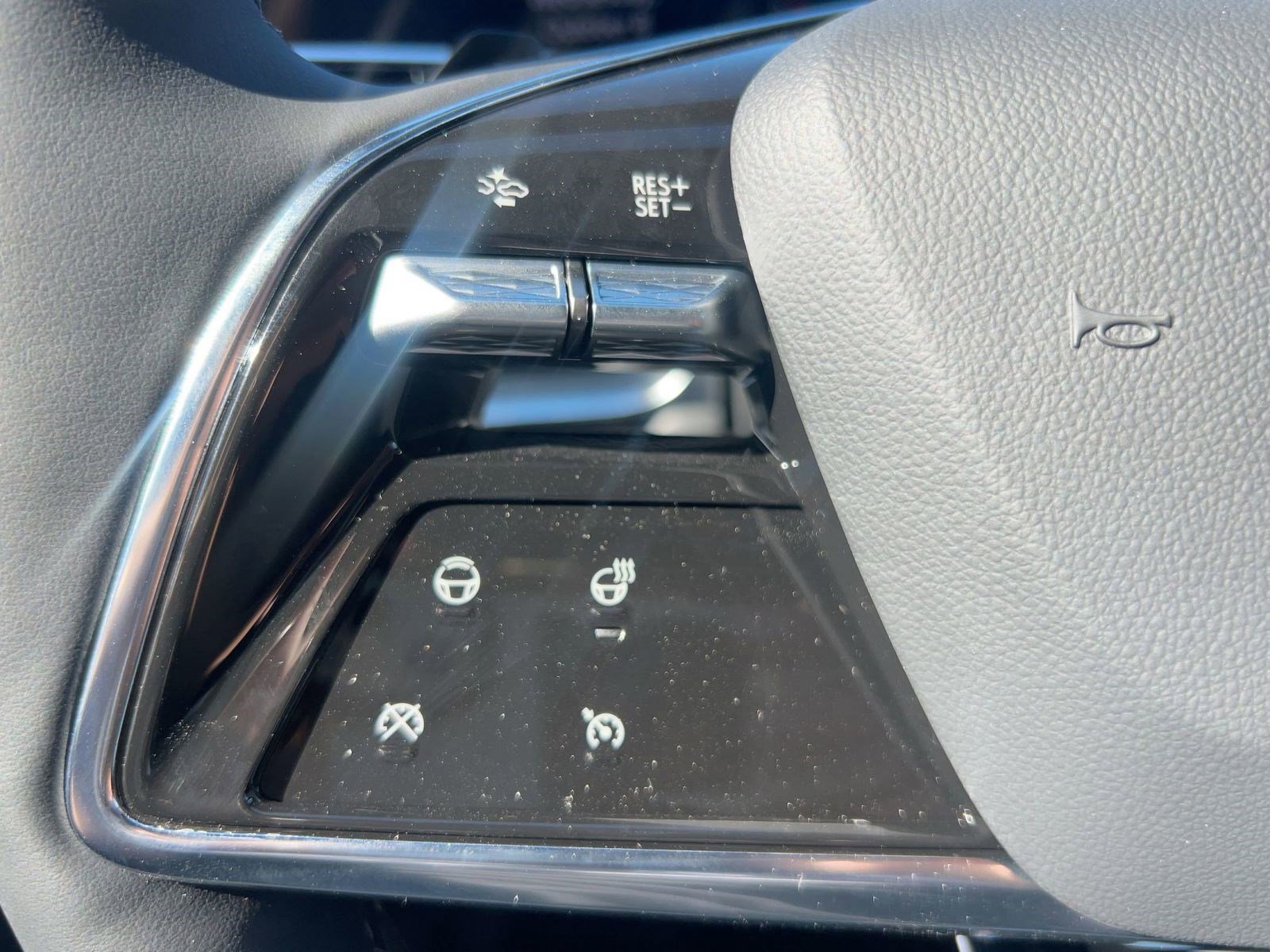 New 2026 Cadillac Lyriq Sport image 17