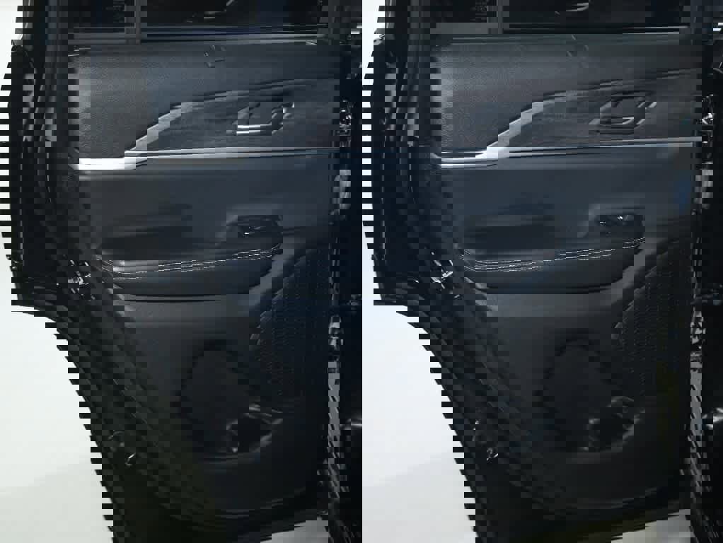 Used 2023 Jeep Grand Cherokee Limited w/ Luxury Tech Group II image 13