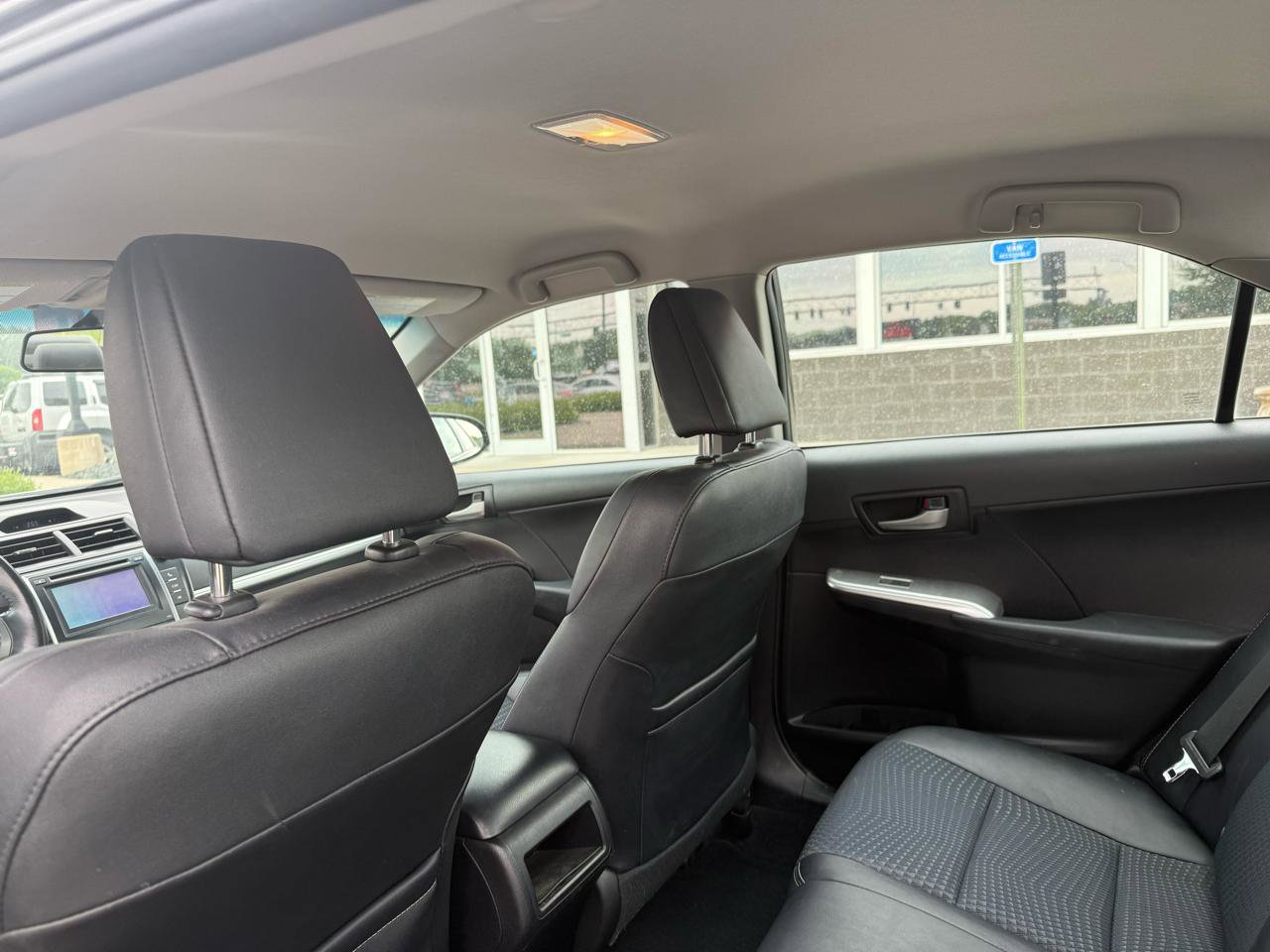 Used 2013 Toyota Camry SE FWD image 10