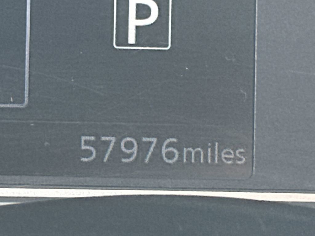 Used 2023 Nissan Versa SR w/ Trunk Package image 29