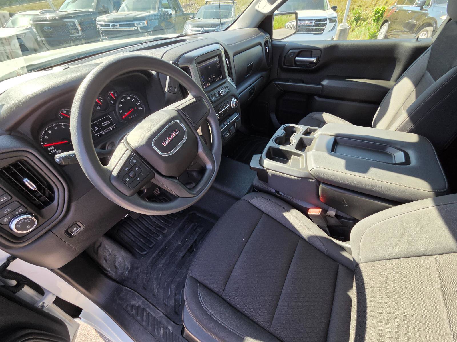 Used 2025 GMC Sierra 1500 Pro w/ Pro Value Package AWD/4WD image 11