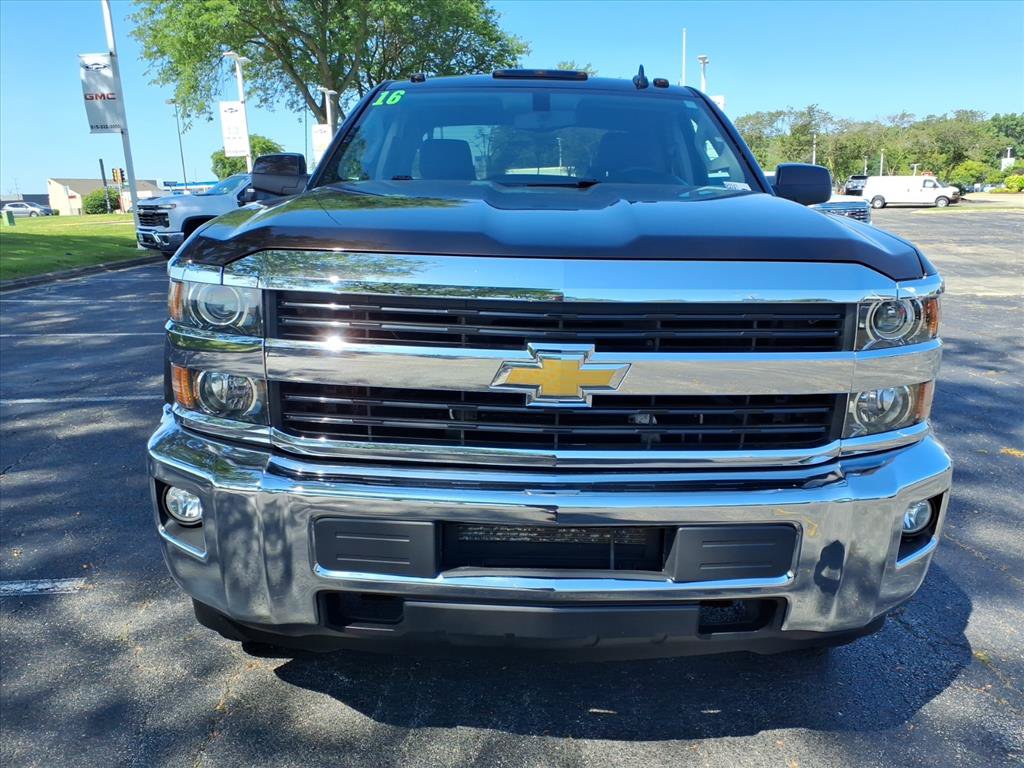 Used 2016 Chevrolet Silverado 2500 LT w/ LT Convenience Package AWD/4WD image 2