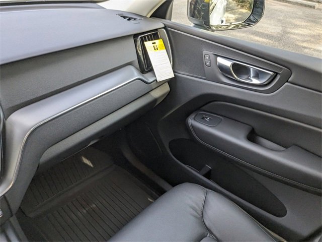 New 2025 Volvo XC60 B5 Core w/ Climate Package image 17