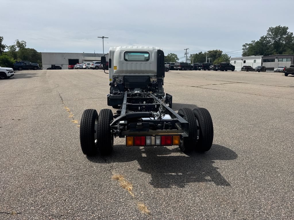 New 2024 Chevrolet Low Cab Forward 4500 XD RWD image 4