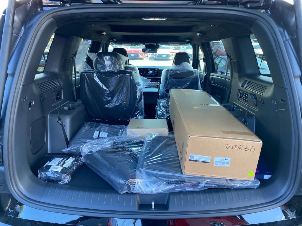 New 2026 Hyundai Santa Fe Calligraphy image 13