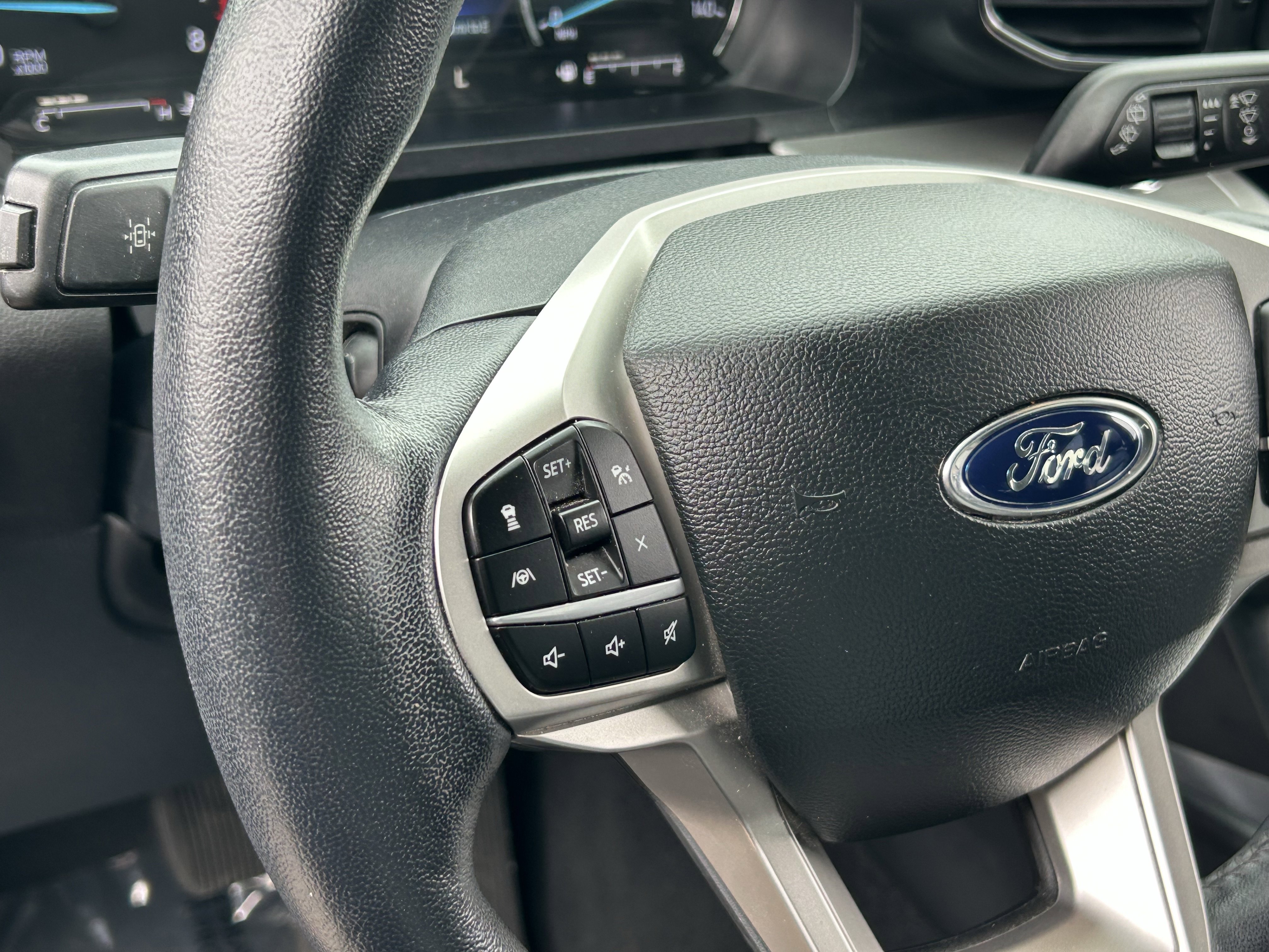 Used 2022 Ford Explorer XLT w/ Equipment Group 202A image 26