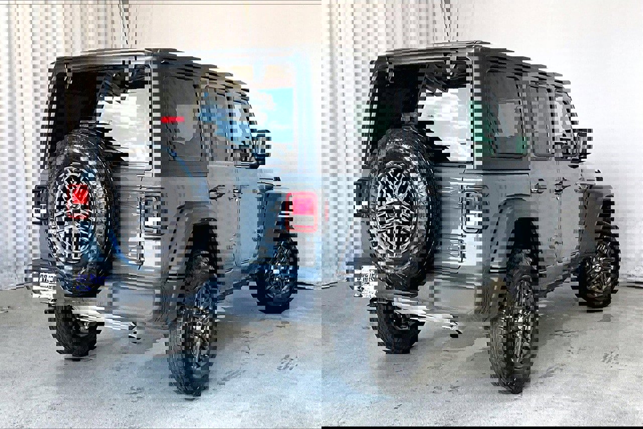 Used 2024 Jeep Wrangler Sport S image 13