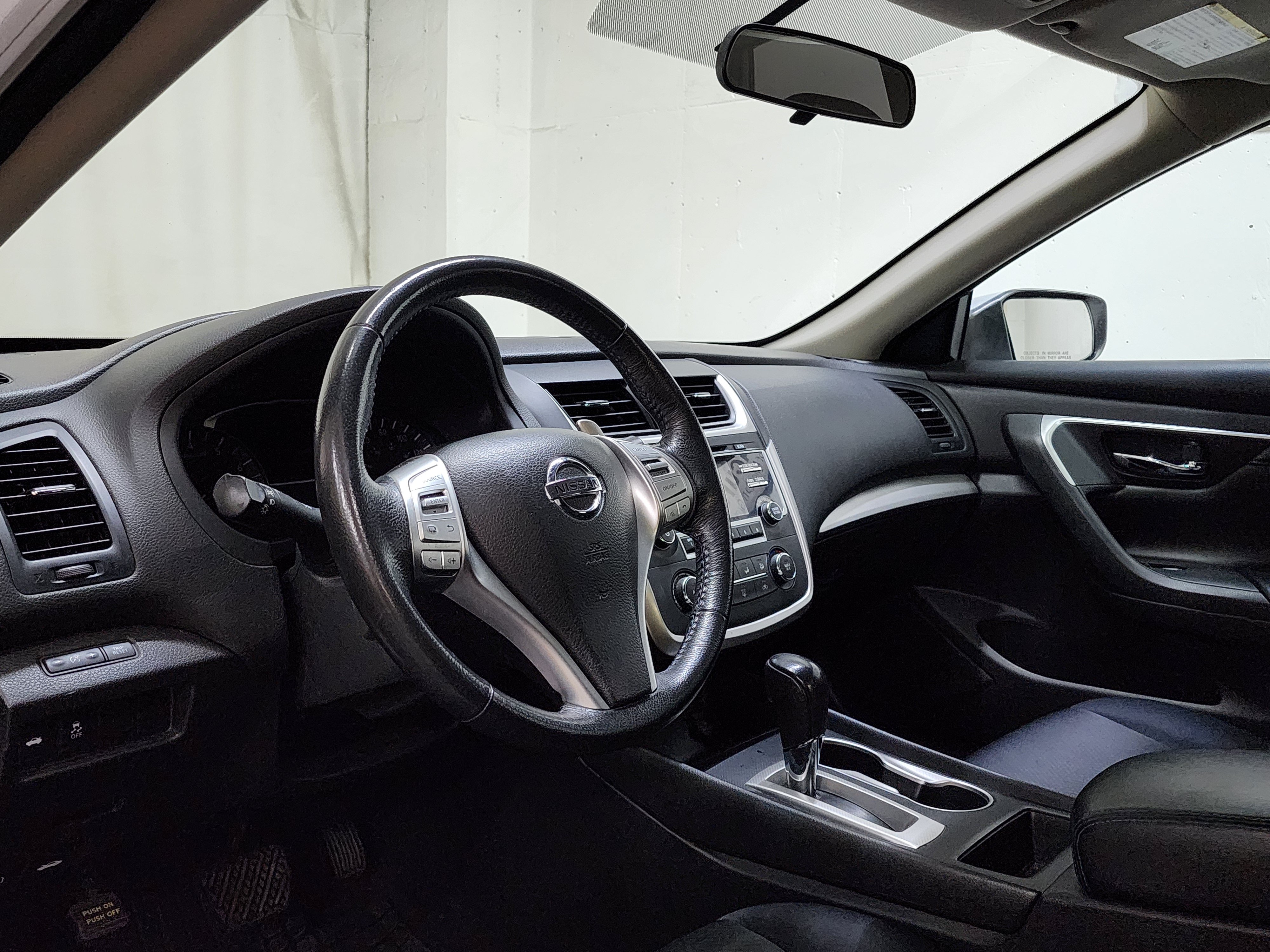 Used 2016 Nissan Altima 2.5 SR FWD image 13