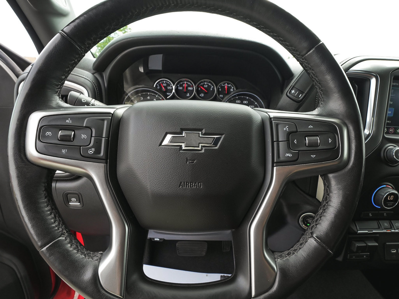 Used 2021 Chevrolet Silverado 1500 RST AWD/4WD image 16
