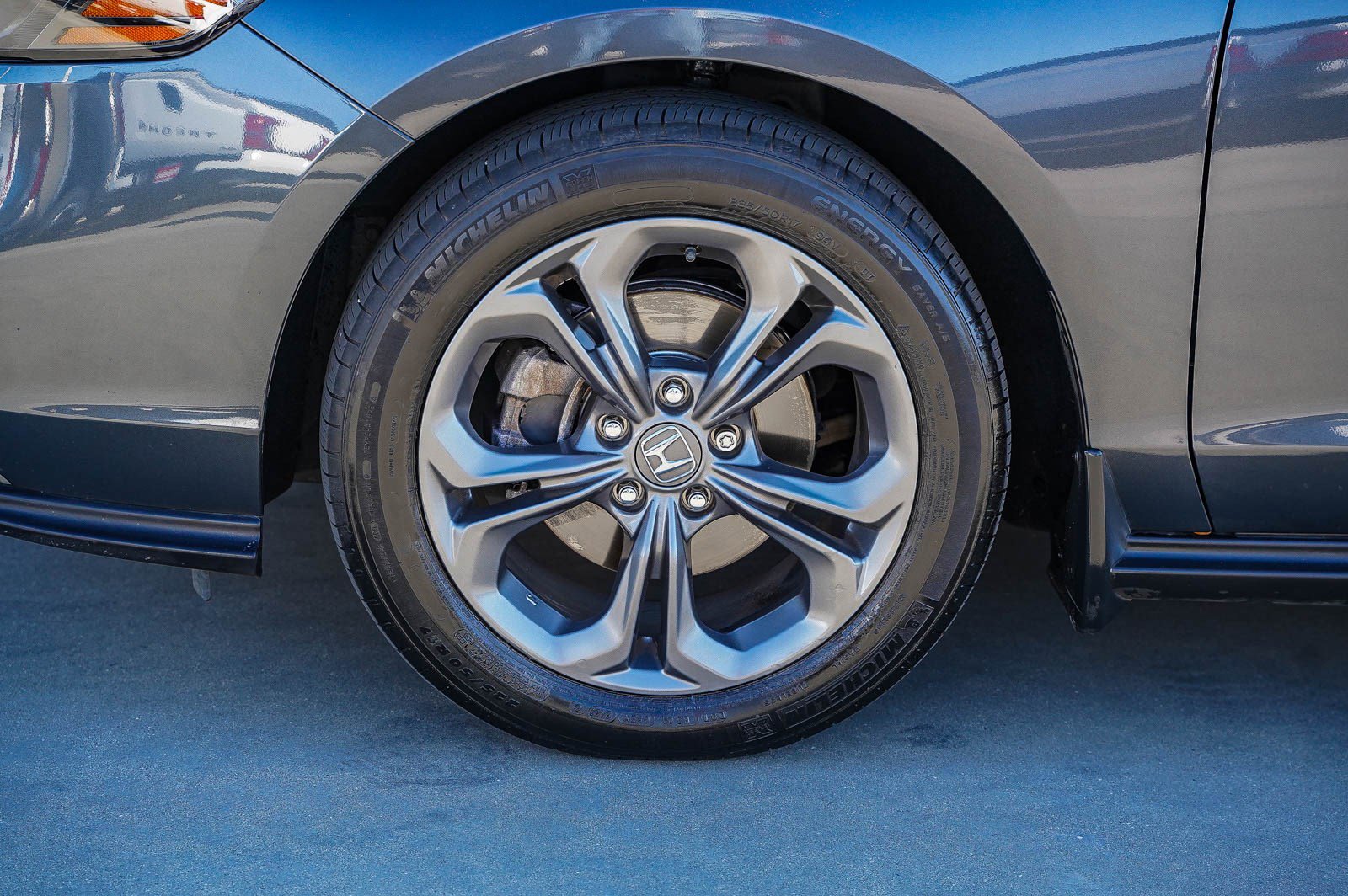 Used 2023 Honda Accord EX image 5