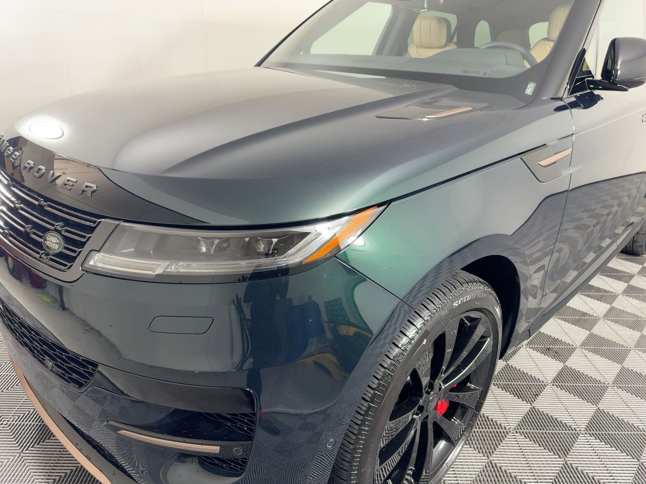 New 2026 Land Rover Range Rover Sport Dynamic SE image 12