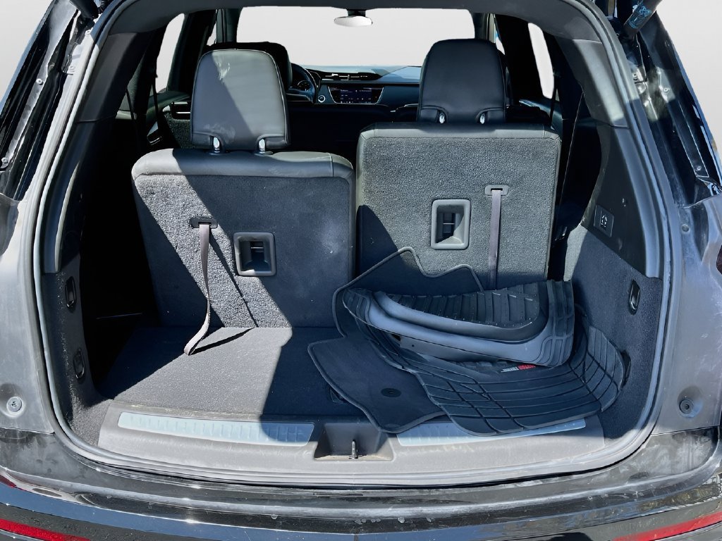 Used 2025 Cadillac XT6 Luxury AWD/4WD image 27