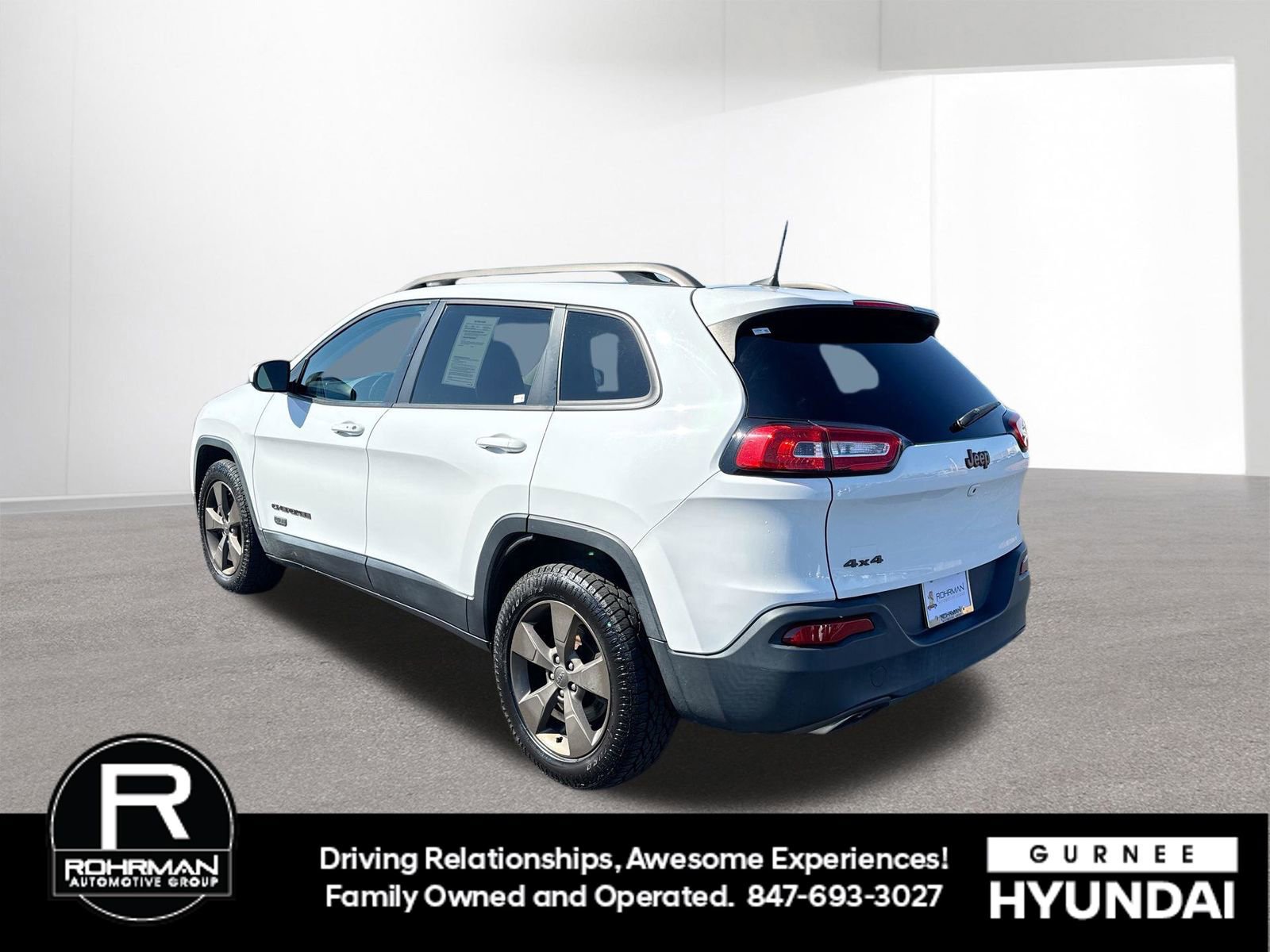 Used 2017 Jeep Cherokee 75th Anniversary image 5