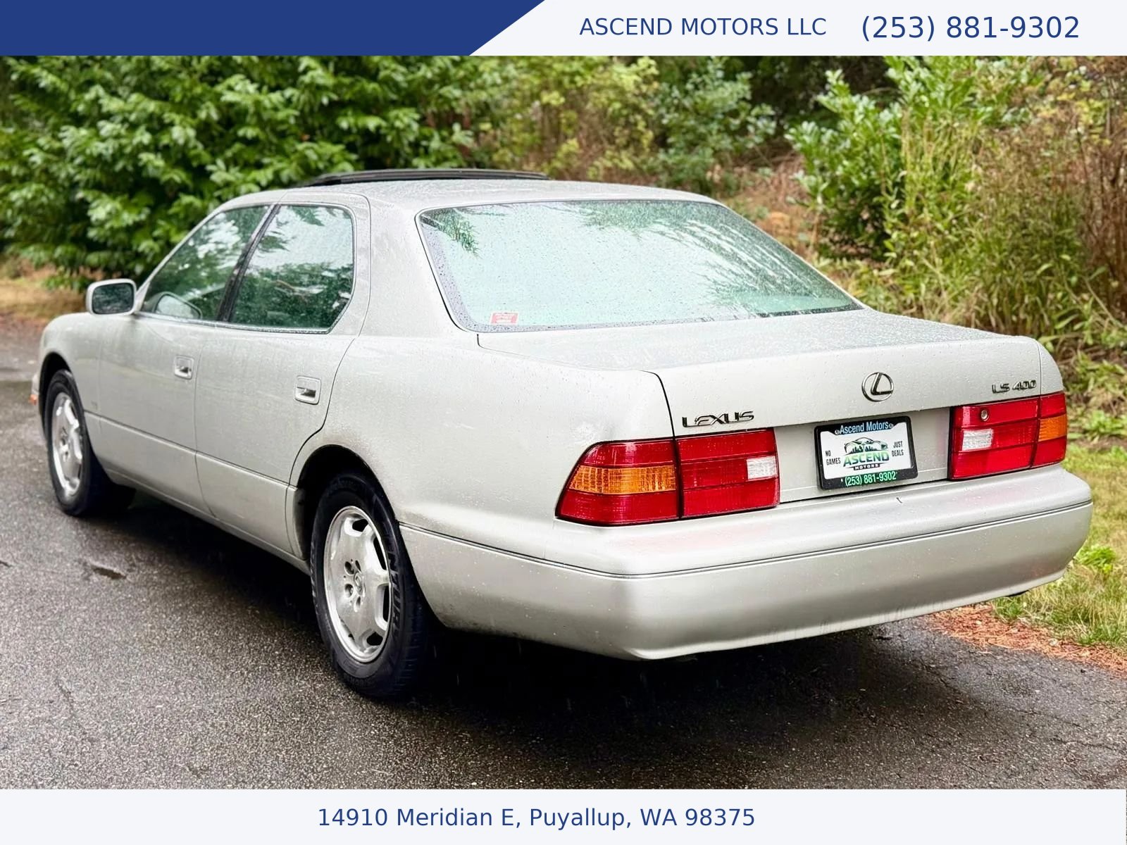 Used 2000 Lexus LS 400 RWD image 3