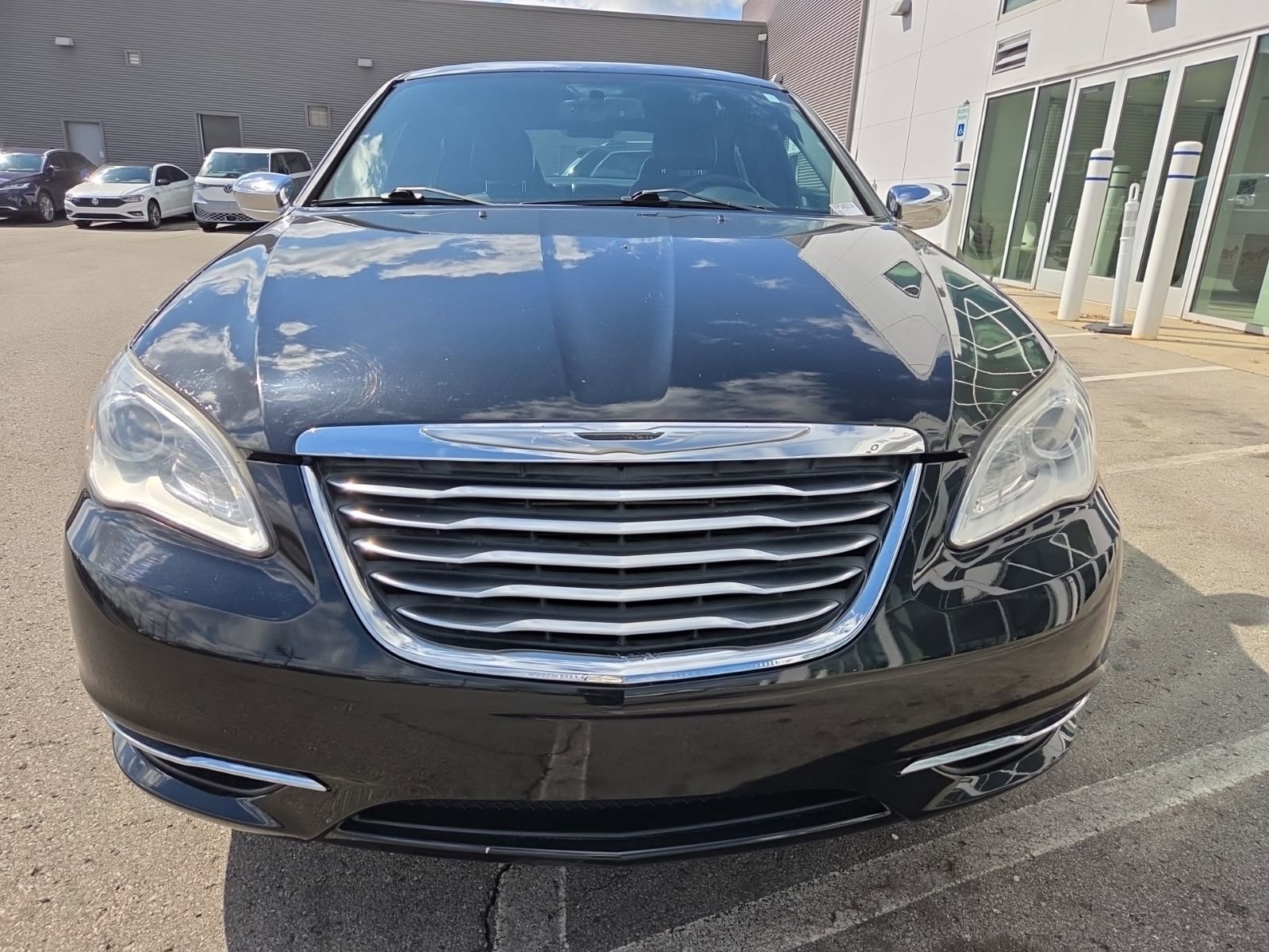 Used 2013 Chrysler 200 Limited image 6