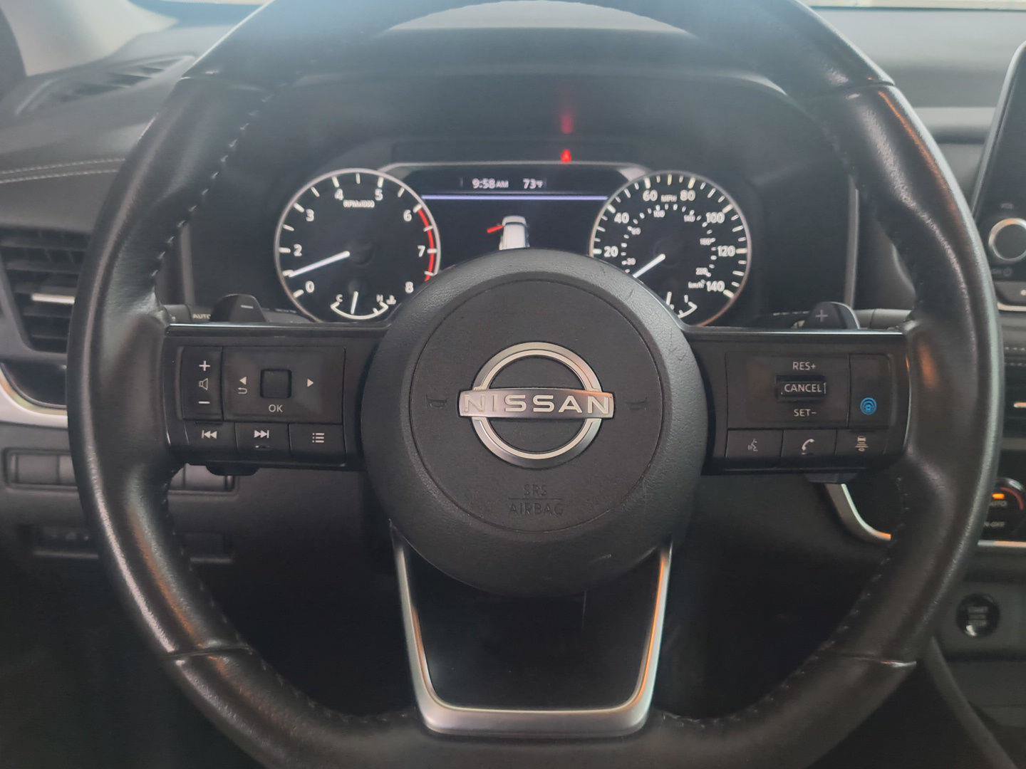 Used 2024 Nissan Rogue SV w/ SV Premium Package FWD image 3
