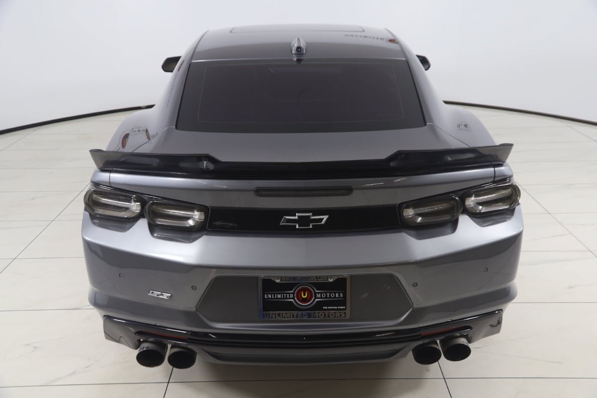 Used 2020 Chevrolet Camaro SS RWD image 50