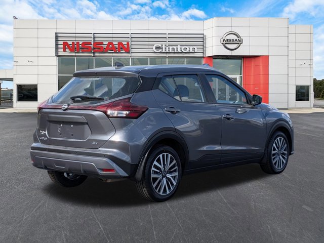 Certified 2023 Nissan Kicks SV image 3