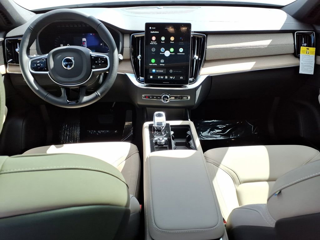 New 2026 Volvo XC90 B6 Plus w/ Protection Package Premier image 7