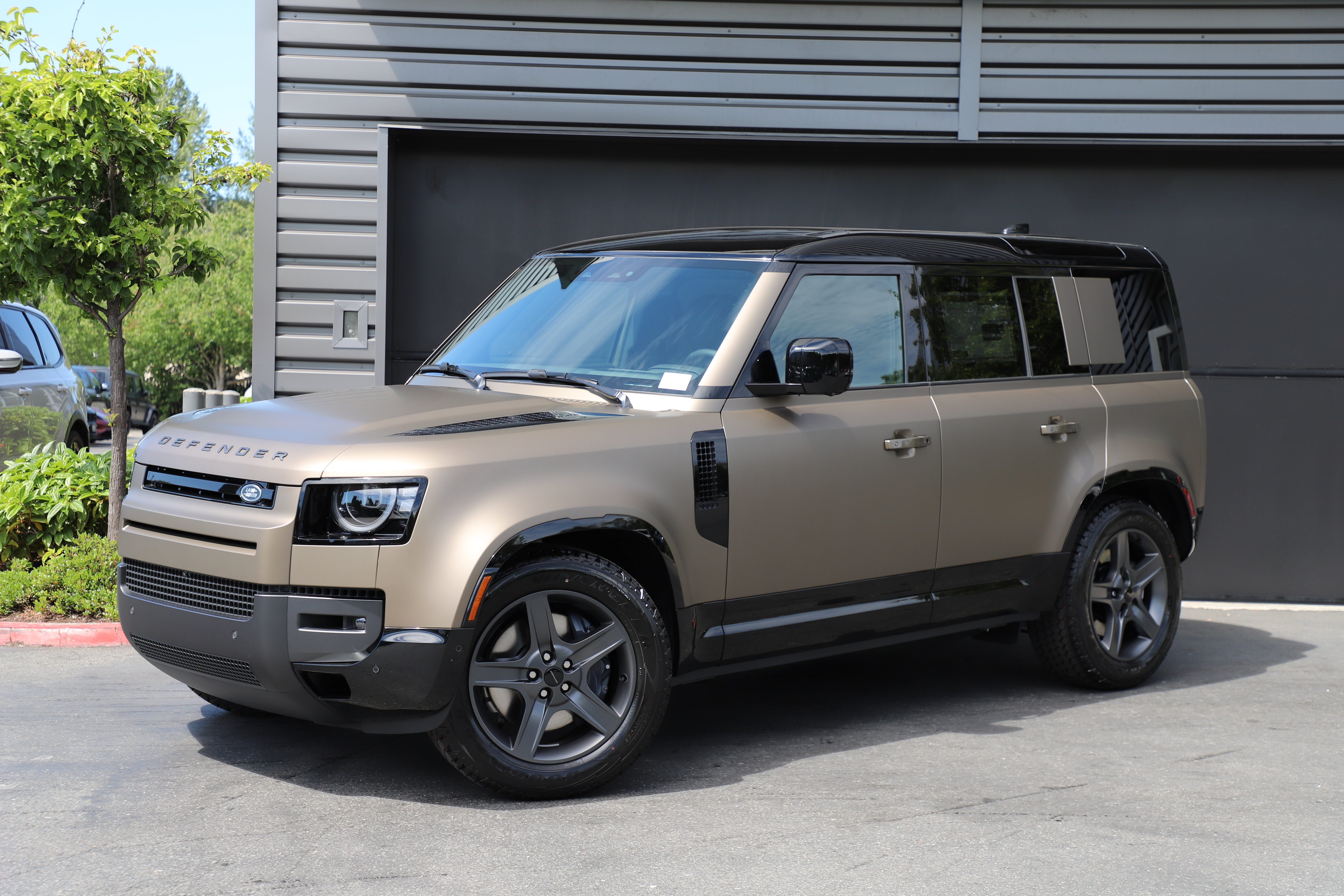 New 2026 Land Rover Defender 110 X-Dynamic SE