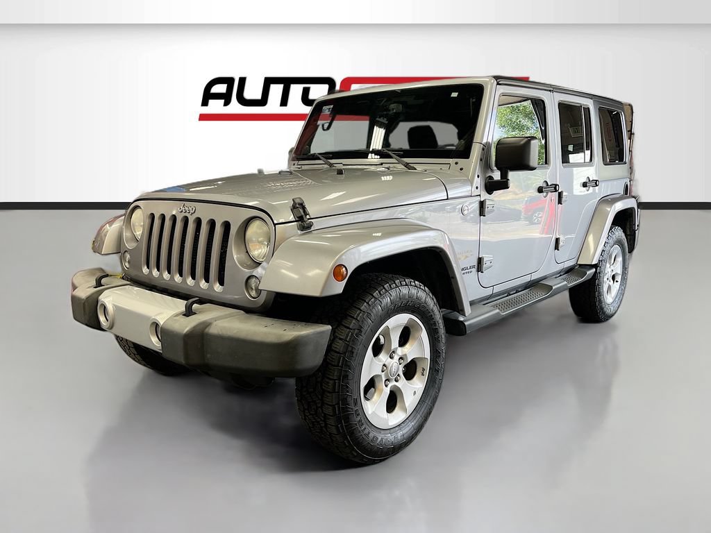 Used 2014 Jeep Wrangler Unlimited Sahara w/ Connectivity Group AWD/4WD image 3