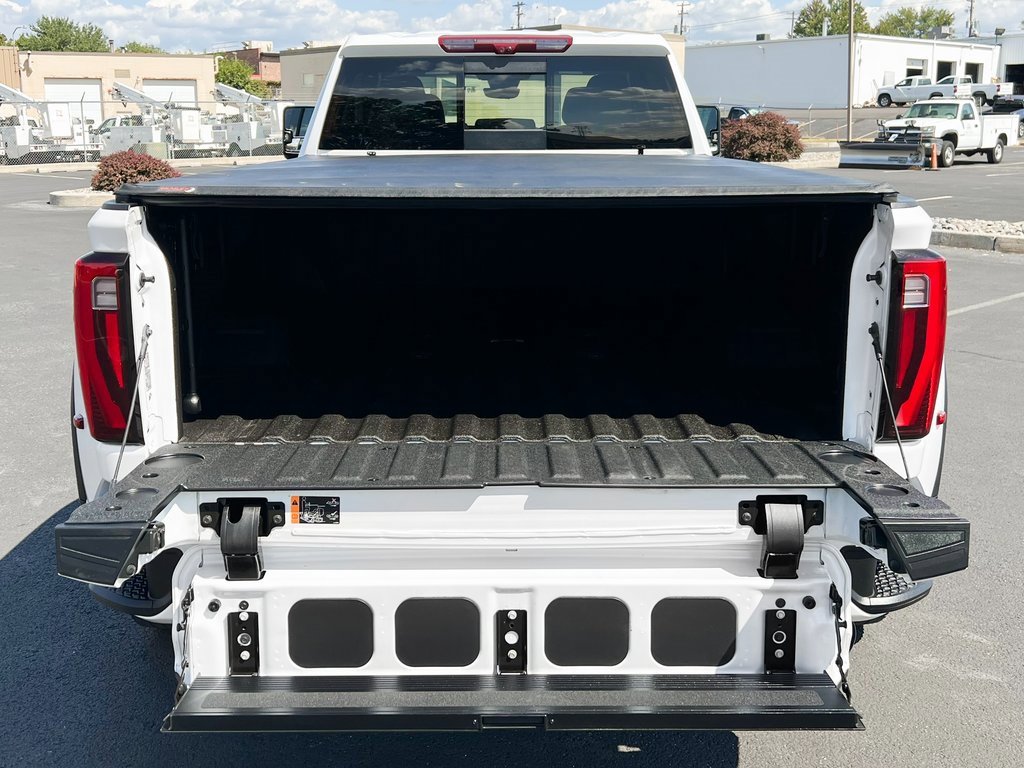 Used 2024 GMC Sierra 3500 Denali w/ Denali Reserve Package image 13