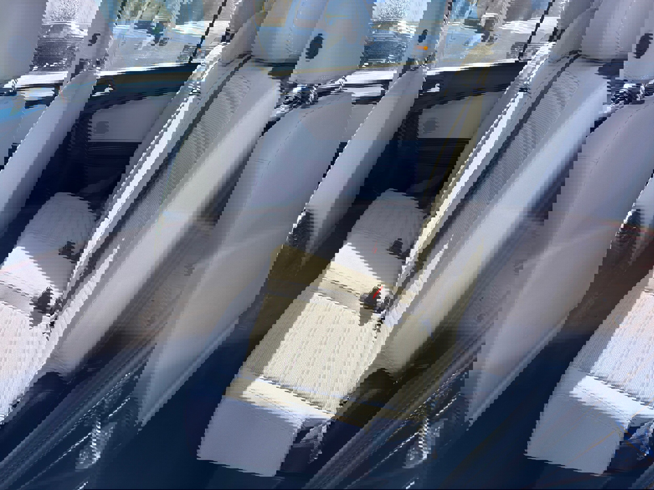 Used 2024 Volkswagen Tiguan S image 18