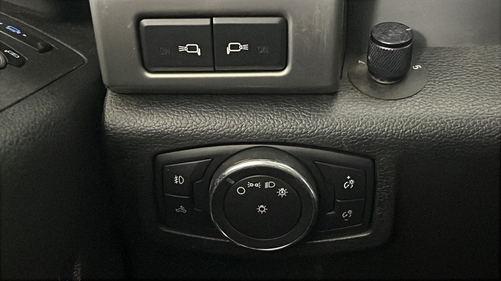 Used 2017 Ford F350 Platinum w/ FX4 4x4 Off Road Package image 30