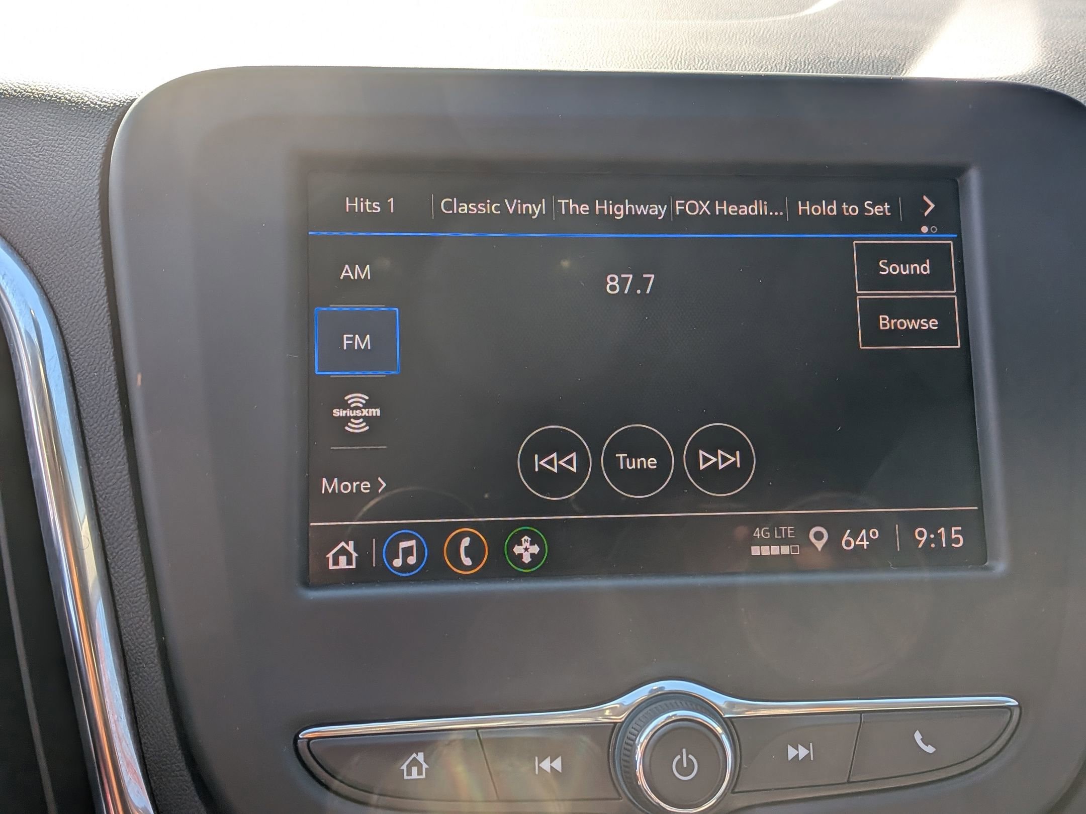 Used 2022 Chevrolet Equinox LT w/ Driver Convenience Package image 28