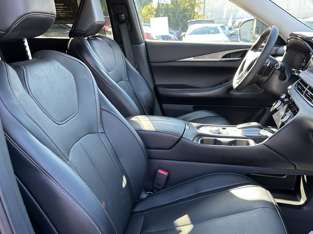 Used 2023 INFINITI QX60 Luxe w/ Cargo Package FWD image 15