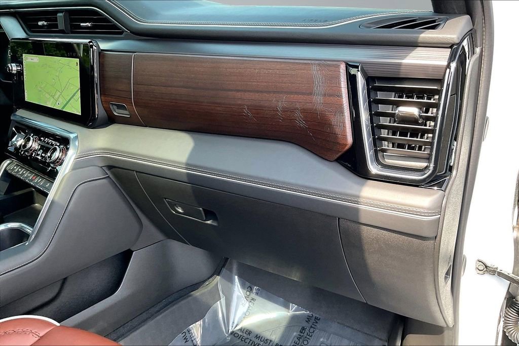 Used 2026 GMC Sierra 1500 Denali Ultimate AWD/4WD image 17