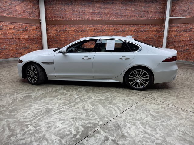 Used 2024 Jaguar XF R-Dynamic SE image 2