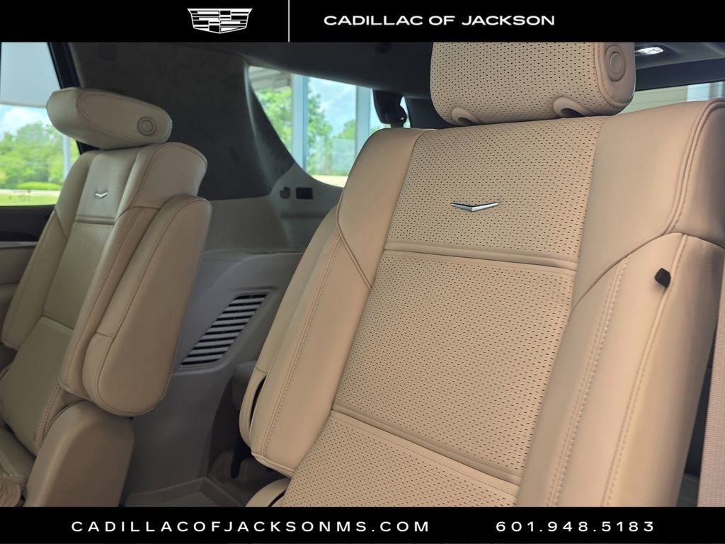 Certified 2026 Cadillac Escalade Platinum Sport w/ LPO, Floor Liner Package image 22