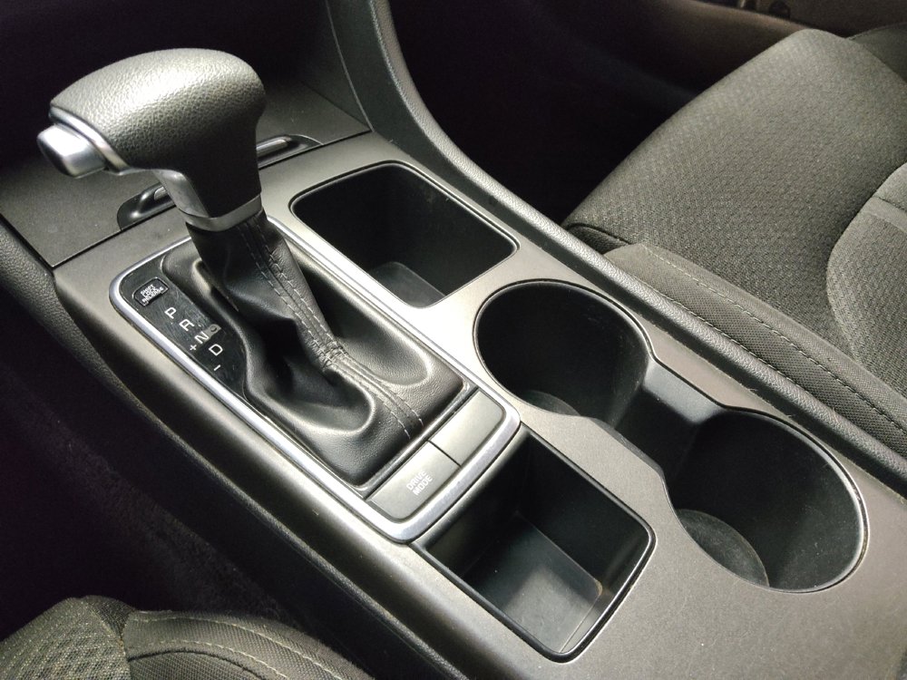 Used 2018 Kia Optima LX image 26